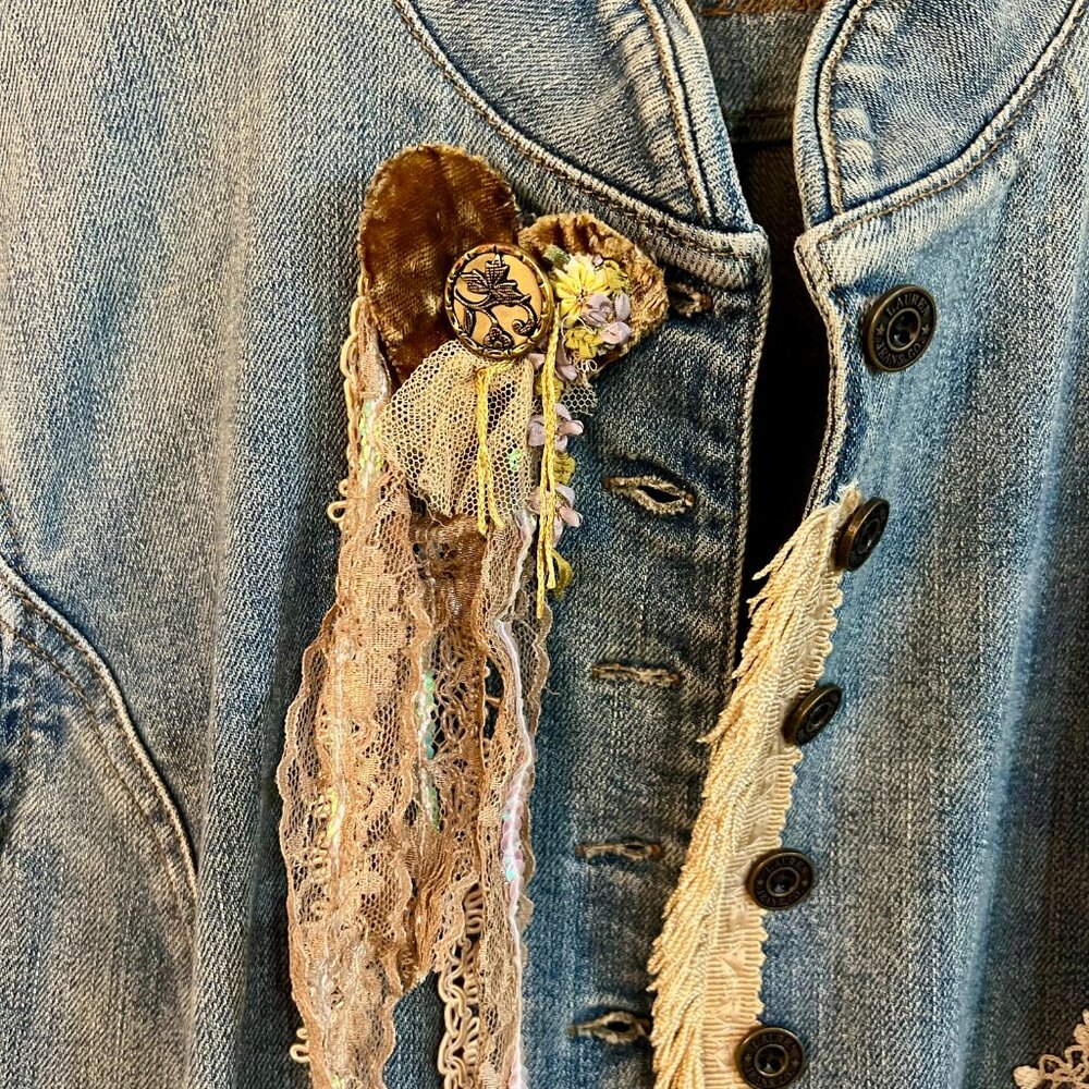 Stretch Denim Distressed Jacket "Embellished" w/Lace, Dollies & Antique Trim. - Picture 3 of 12
